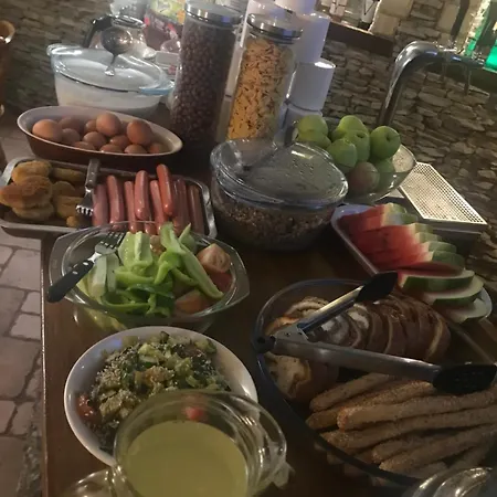 Adonis Ужгород