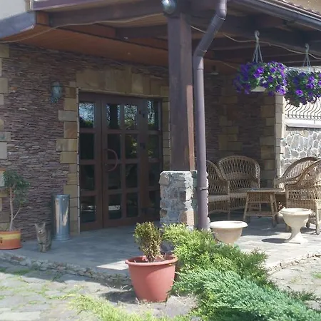 Guest house Adonis 4*