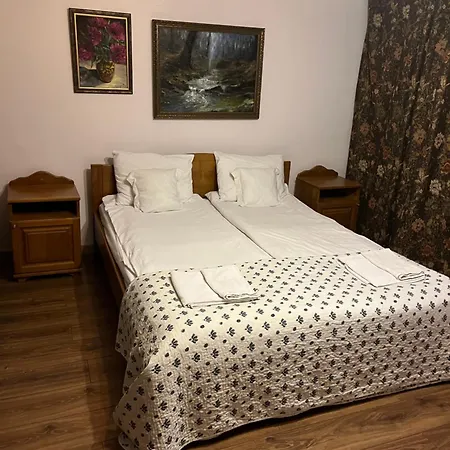 Adonis Gæstehus Uzjhorod