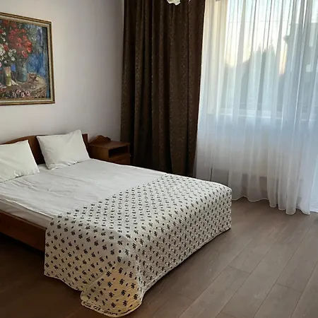 Adonis Guest house 4*