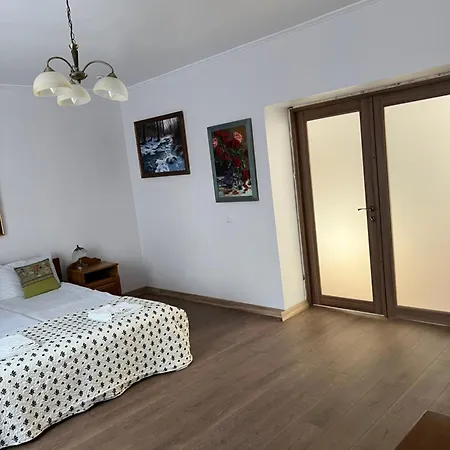 Adonis Гостевой дом 4*