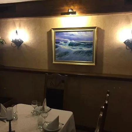 Adonis Guest house 4*