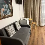Adonis Гостевой дом Ужгород